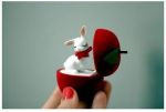 lapin noeud rouge